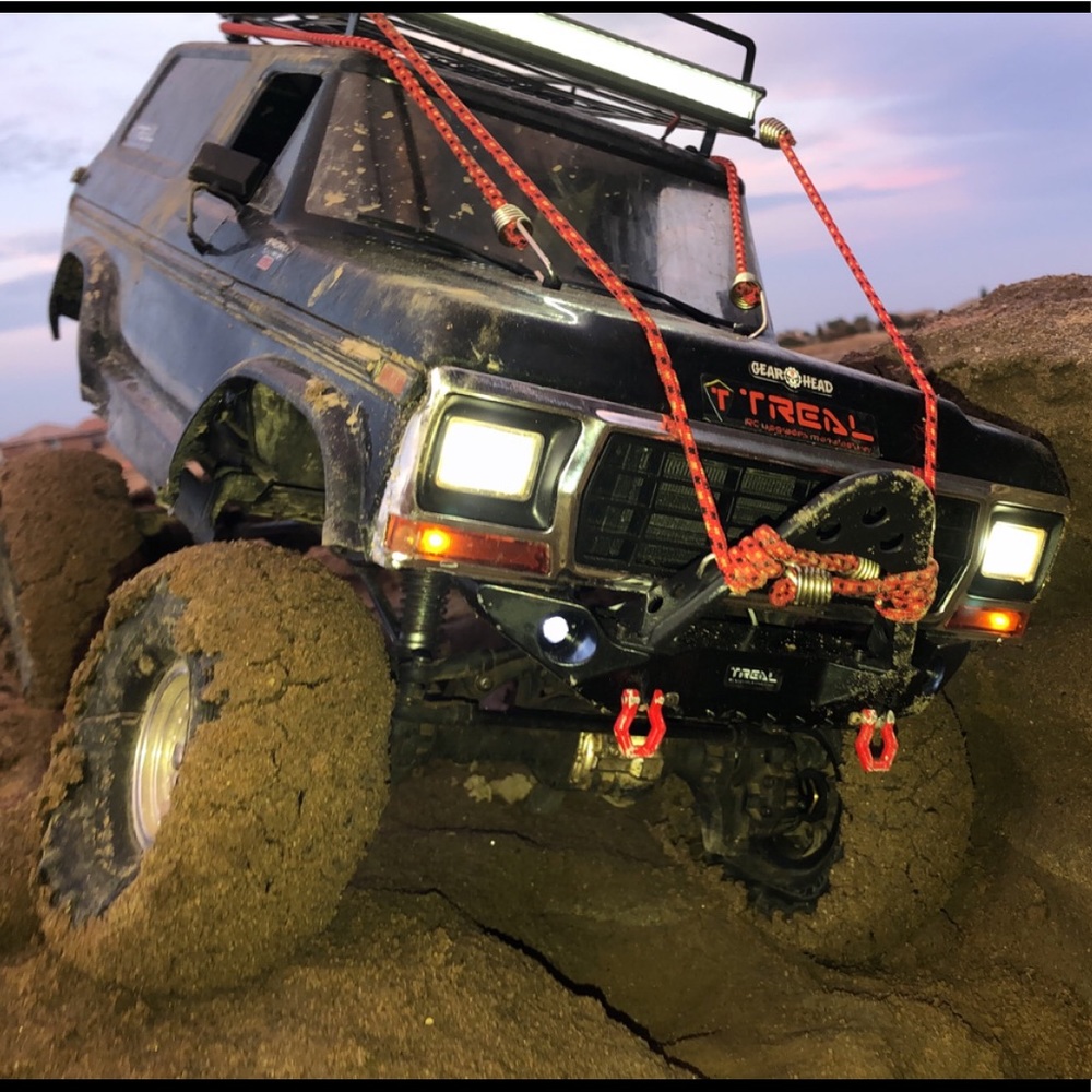 Idk why my name is clot.. my name is Izzy.